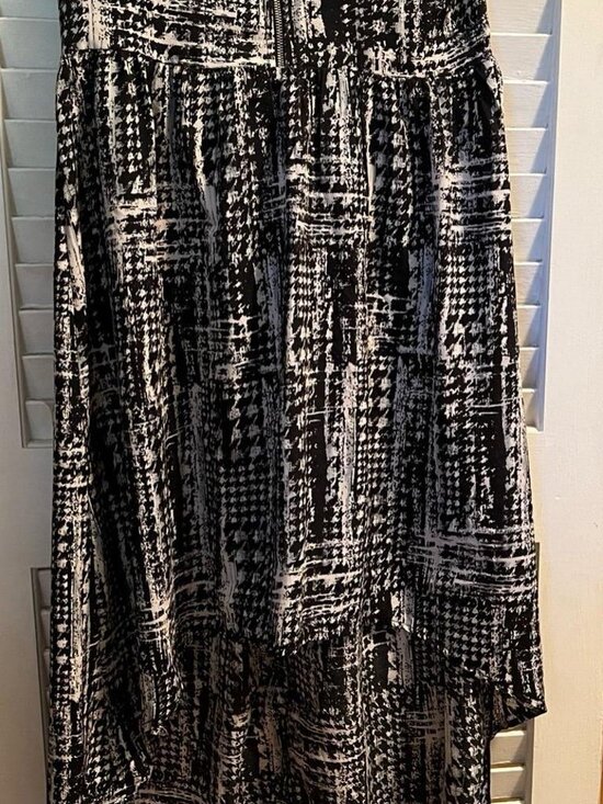 Dresses & Skirts - low zip up dress